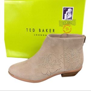 🆕 Ted Baker Dakotas Suede Studded Ankle Boots